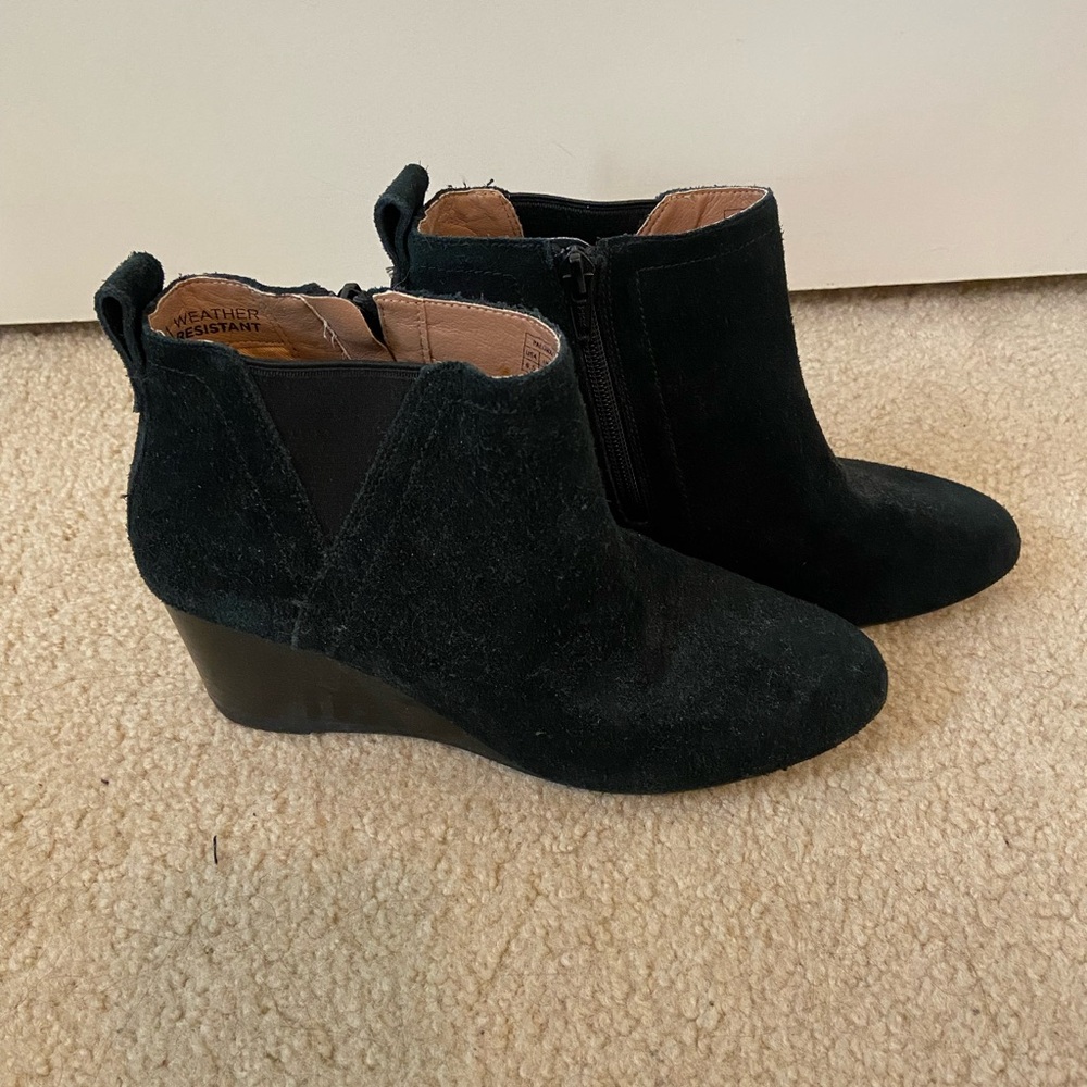 Vionic Black Heels